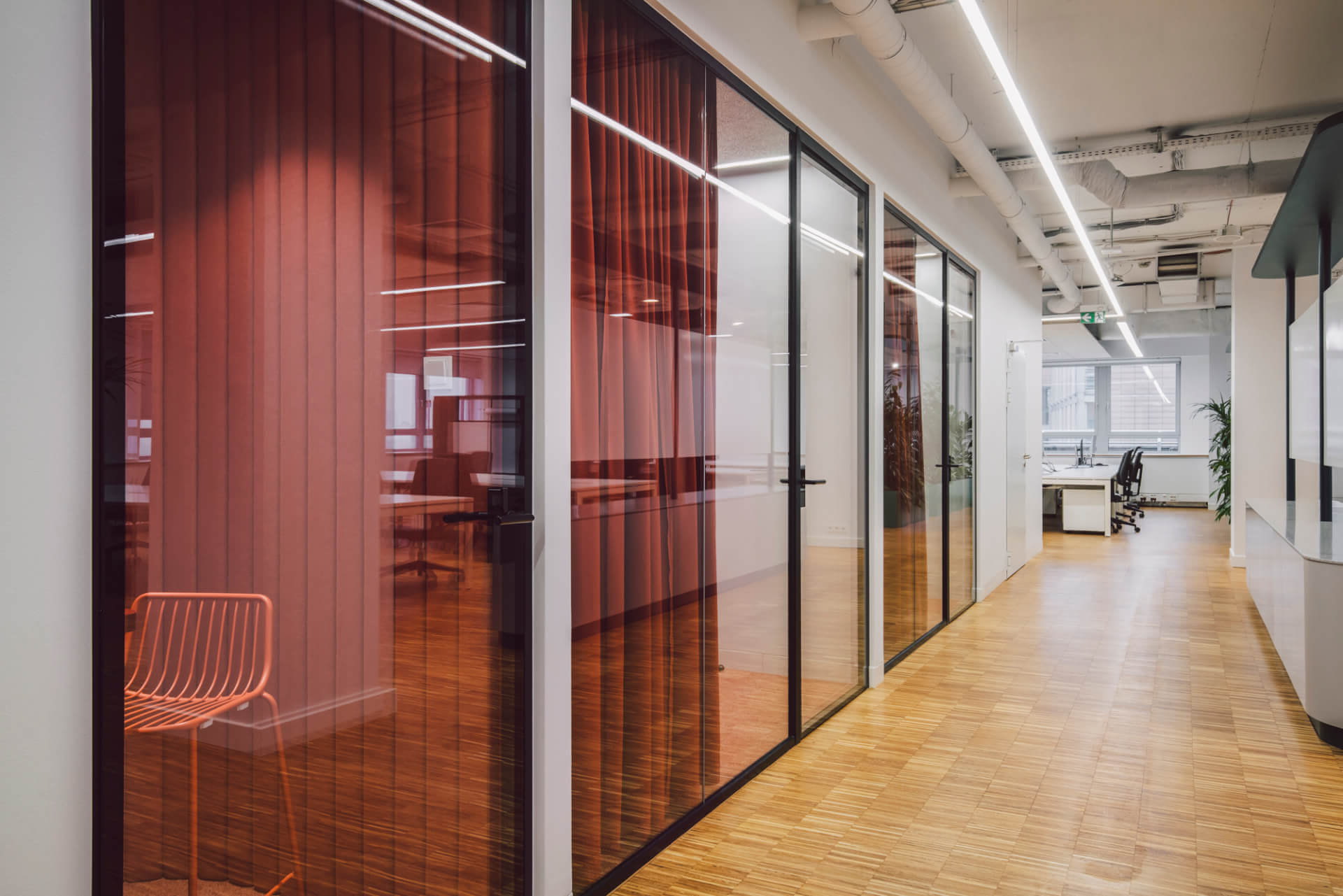 Bidermann+Wide_biuro_w_Poznaniu_kroniki_studio_35_2000
