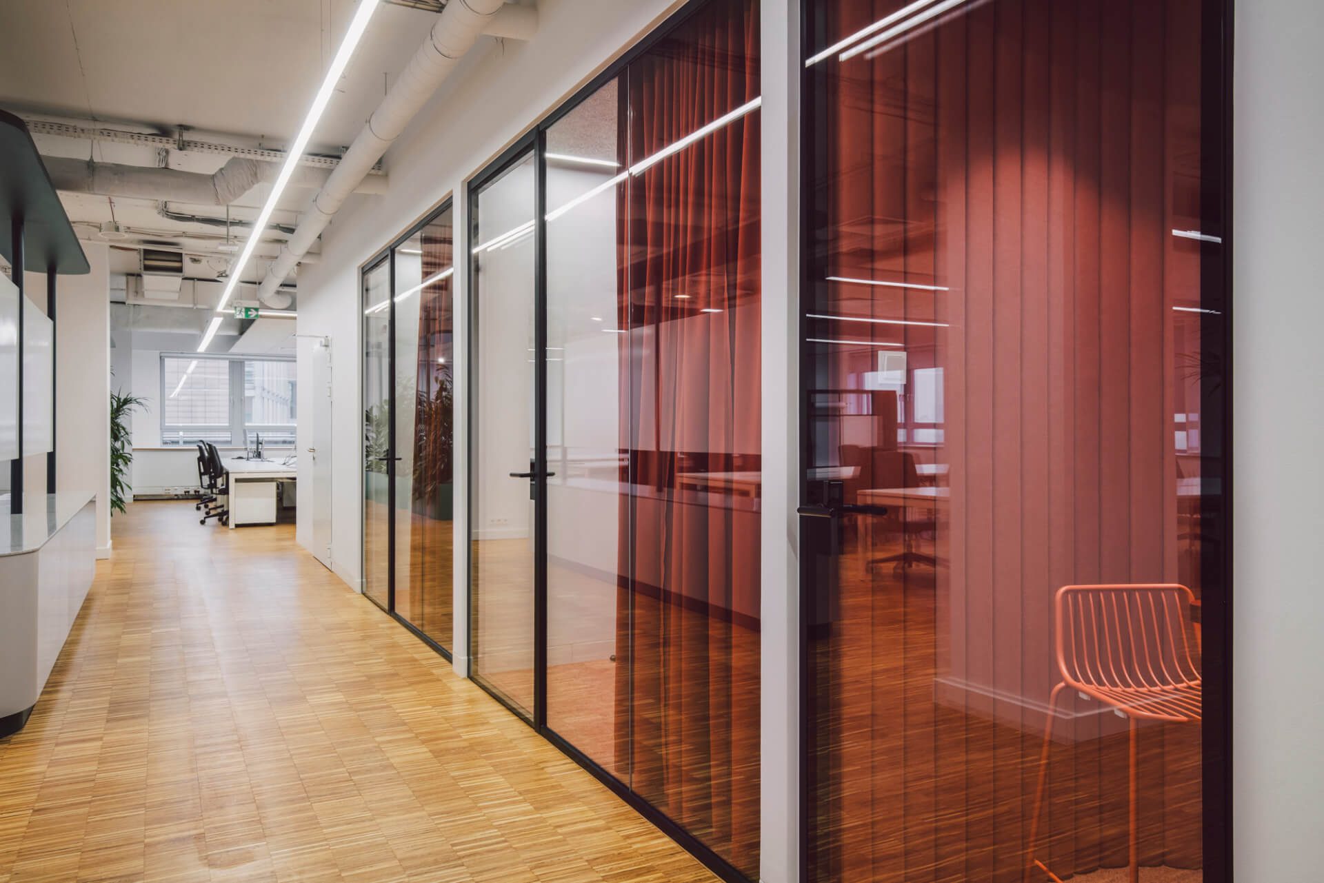 Bidermann+Wide_biuro_w_Poznaniu_kroniki_studio_35_2000